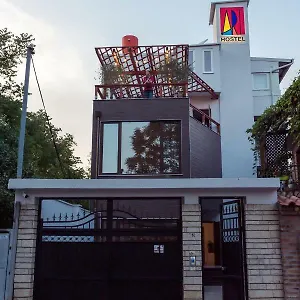 https://art-hostel-tirana.hotels-in-tirana.com